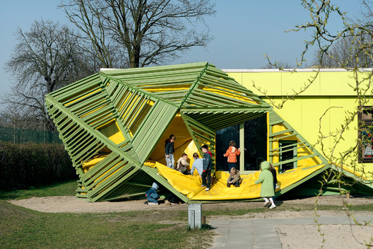 国外幼儿园设计追求建筑与环境的共存